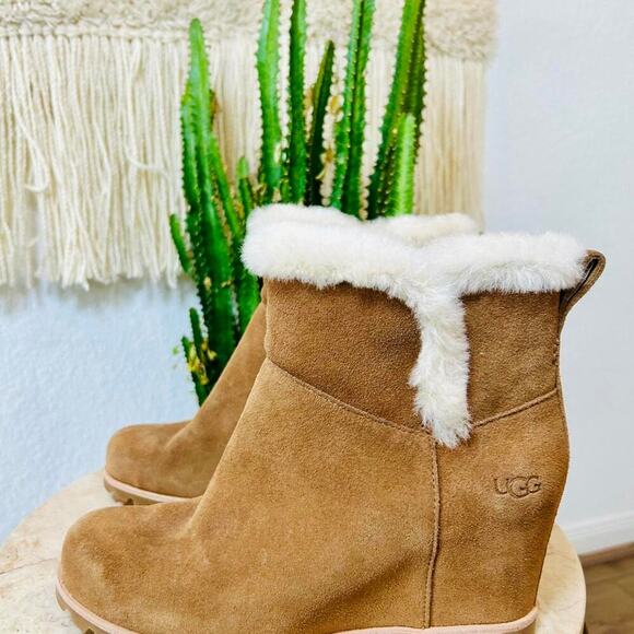 Ugg tan seylin wedge boots size 8 - Picture 1 of 8